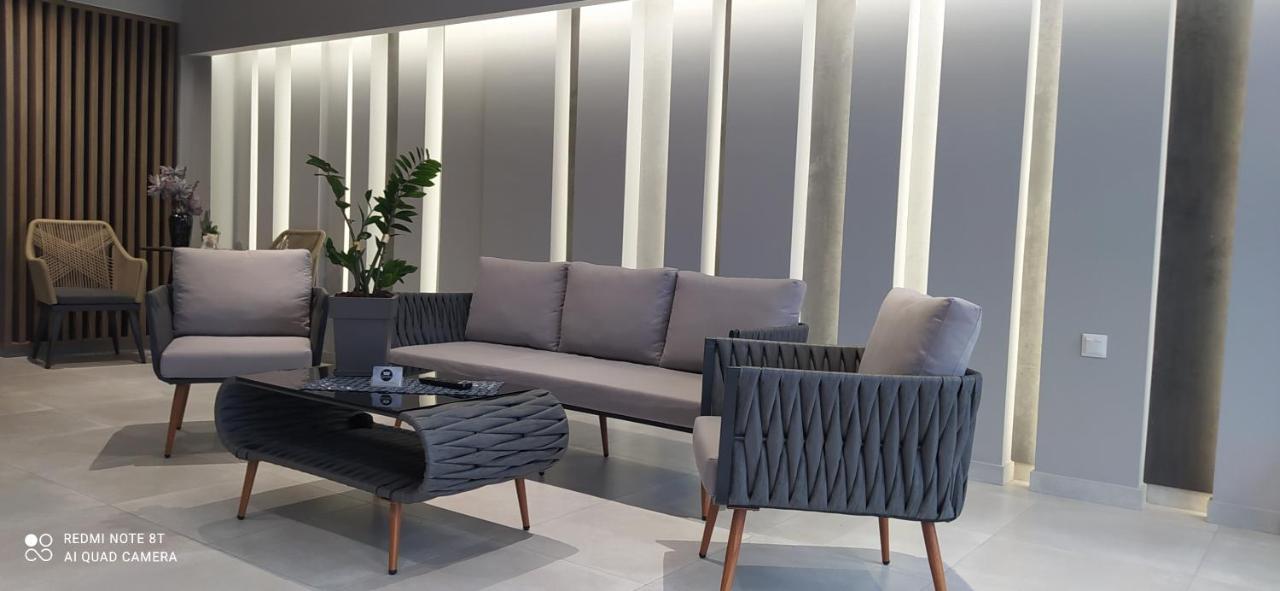 Elizabeth Queen Luxury Rooms Paralía Exteriör bild