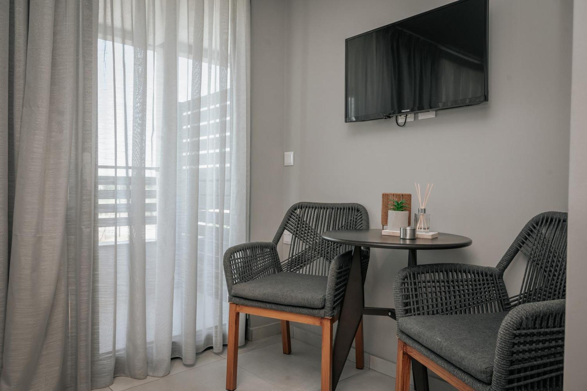Elizabeth Queen Luxury Rooms Paralía Exteriör bild