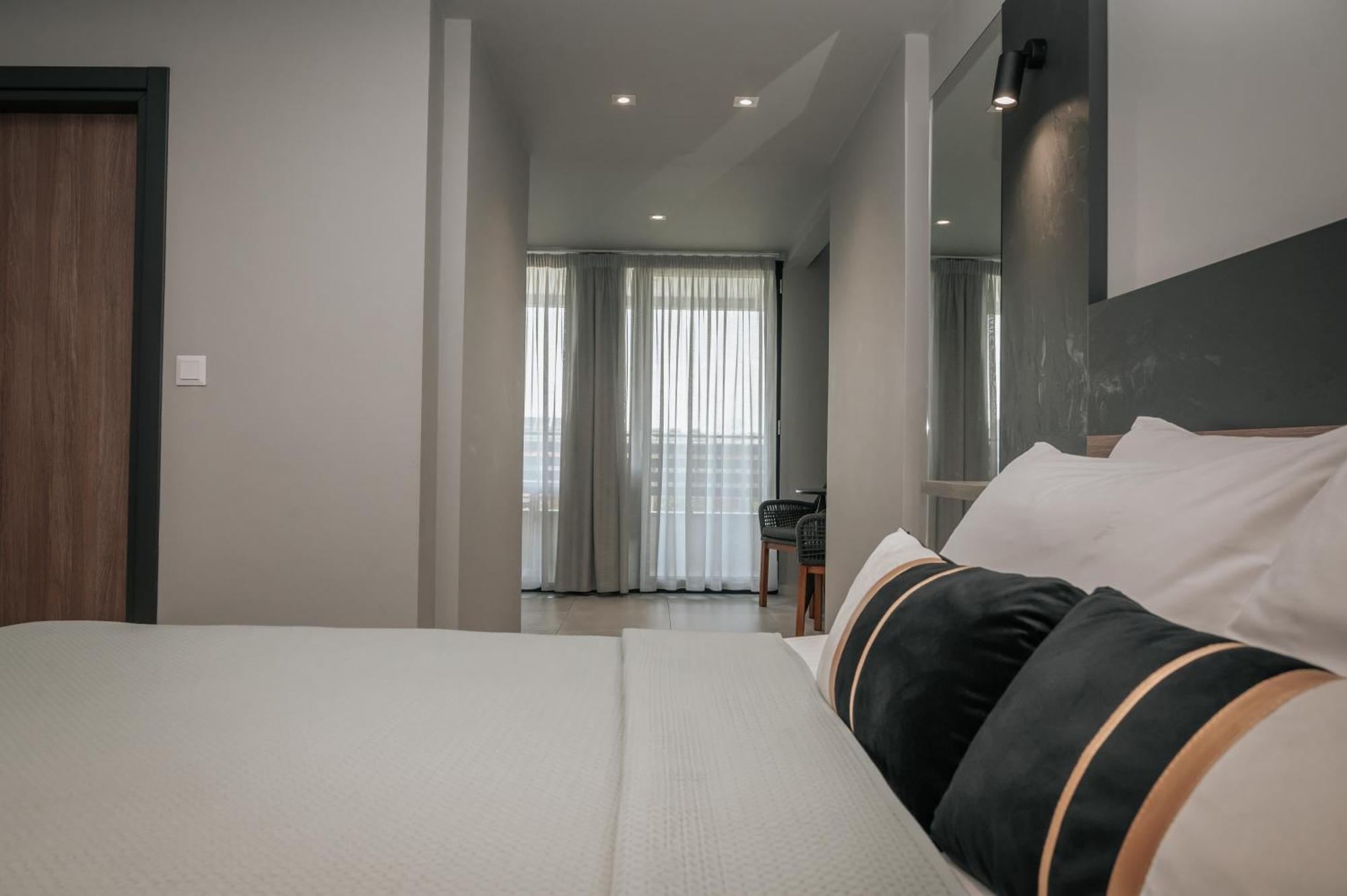 Elizabeth Queen Luxury Rooms Paralía Exteriör bild